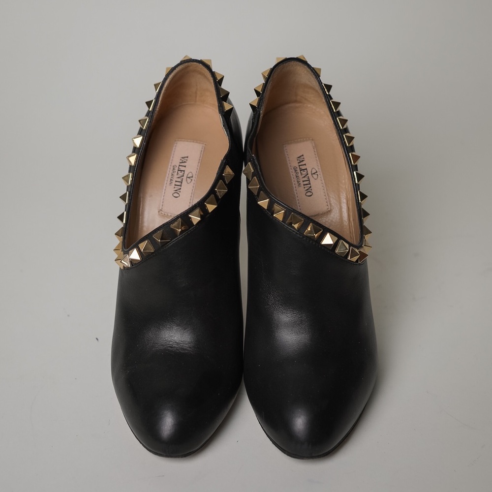 Valentino Rockstud Booties (SZ 38) (Pre-Owned)
